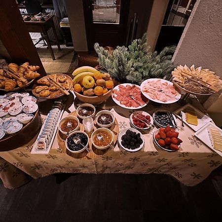 Le Samovar Guest House Бройл-Червиня Екстериор снимка